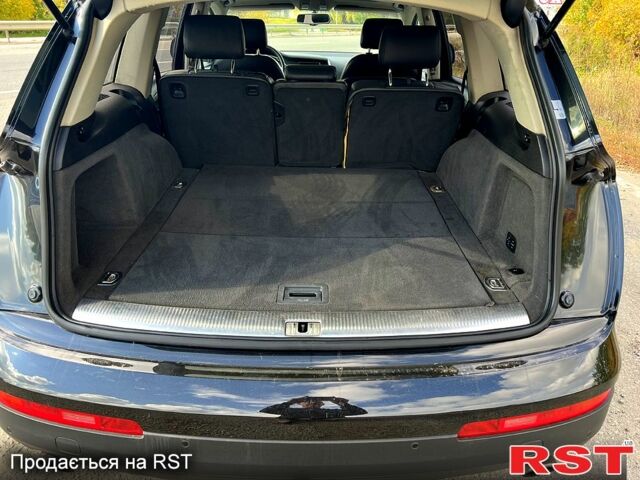 Черный Ауди Ку 7, объемом двигателя 4.2 л и пробегом 333 тыс. км за 9999 $, фото 6 на Automoto.ua