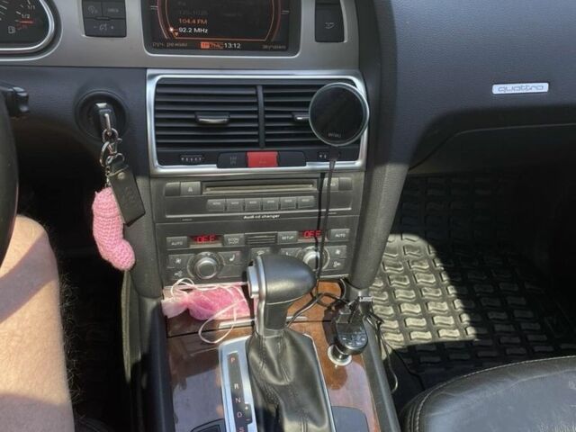 Чорний Ауді Ку 7, об'ємом двигуна 0 л та пробігом 240 тис. км за 10000 $, фото 4 на Automoto.ua