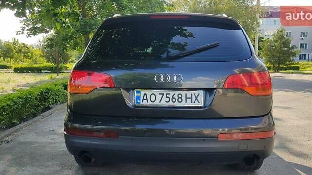 Черный Ауди Ку 7, объемом двигателя 3 л и пробегом 341 тыс. км за 12000 $, фото 7 на Automoto.ua