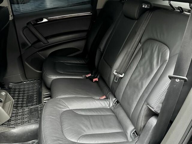 Чорний Ауді Ку 7, об'ємом двигуна 4.2 л та пробігом 255 тис. км за 15000 $, фото 19 на Automoto.ua