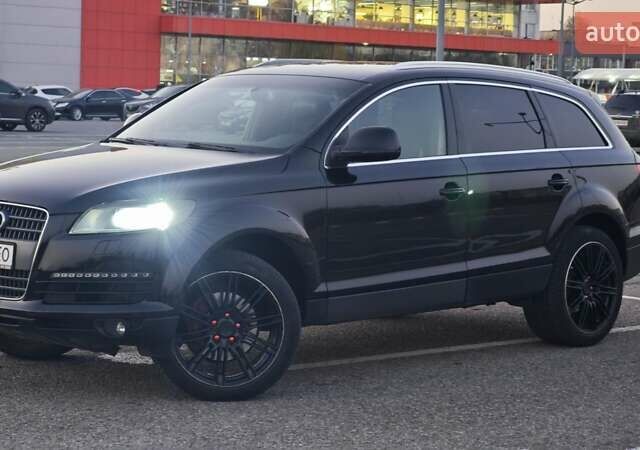 Черный Ауди Ку 7, объемом двигателя 2.97 л и пробегом 320 тыс. км за 11000 $, фото 3 на Automoto.ua