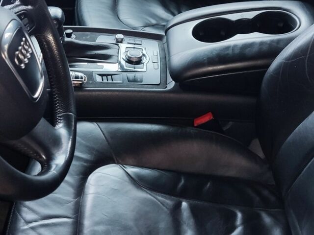 Черный Ауди Ку 7, объемом двигателя 3 л и пробегом 285 тыс. км за 12000 $, фото 9 на Automoto.ua