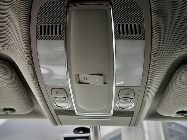 Чорний Ауді Ку 7, об'ємом двигуна 4.2 л та пробігом 255 тис. км за 15000 $, фото 18 на Automoto.ua