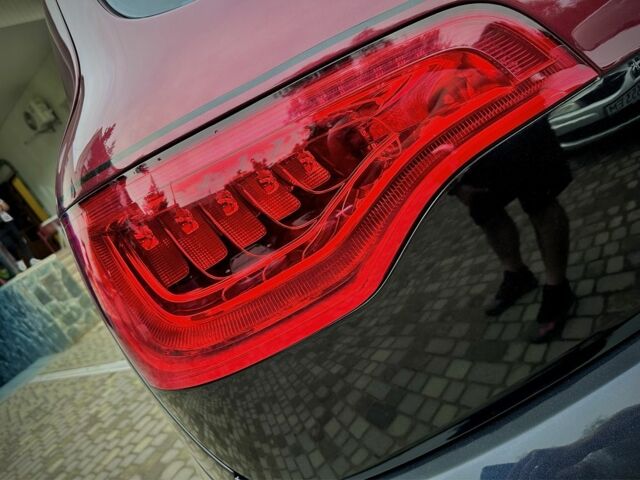 Чорний Ауді Ку 7, об'ємом двигуна 4.2 л та пробігом 255 тис. км за 15000 $, фото 7 на Automoto.ua