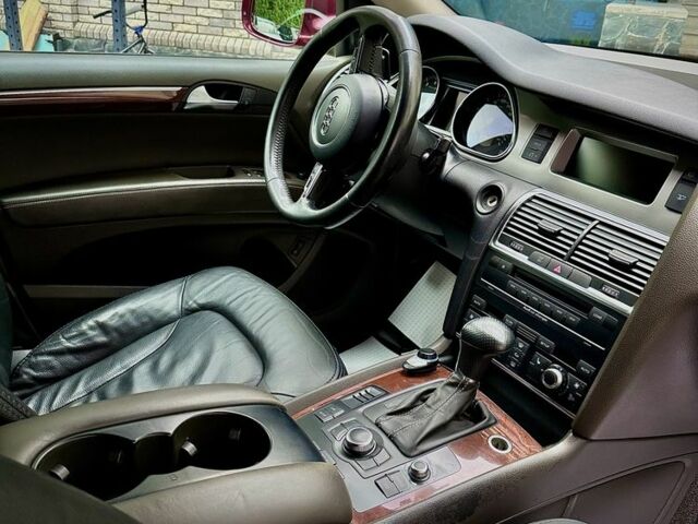 Чорний Ауді Ку 7, об'ємом двигуна 4.2 л та пробігом 255 тис. км за 15000 $, фото 21 на Automoto.ua