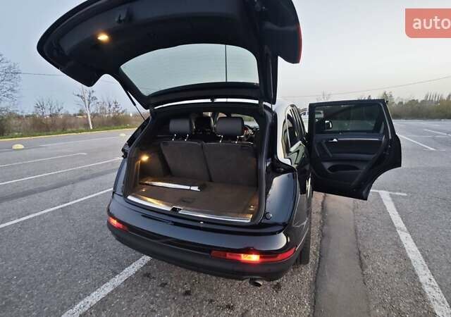 Черный Ауди Ку 7, объемом двигателя 2.97 л и пробегом 320 тыс. км за 11000 $, фото 12 на Automoto.ua