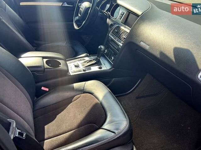 Черный Ауди Ку 7, объемом двигателя 4.2 л и пробегом 333 тыс. км за 9999 $, фото 2 на Automoto.ua