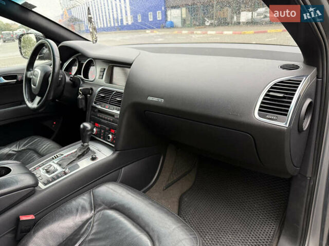 Чорний Ауді Ку 7, об'ємом двигуна 3 л та пробігом 320 тис. км за 8950 $, фото 19 на Automoto.ua
