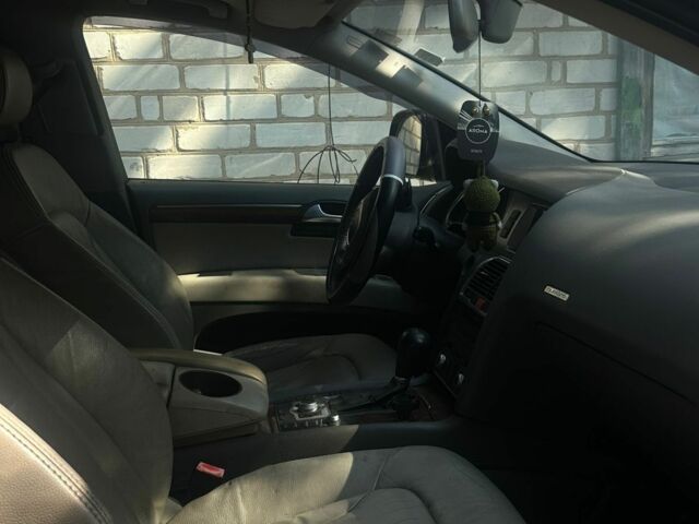 Чорний Ауді Ку 7, об'ємом двигуна 3 л та пробігом 381 тис. км за 5906 $, фото 12 на Automoto.ua