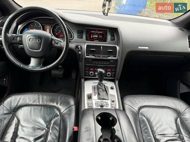 Чорний Ауді Ку 7, об'ємом двигуна 3 л та пробігом 320 тис. км за 8950 $, фото 24 на Automoto.ua
