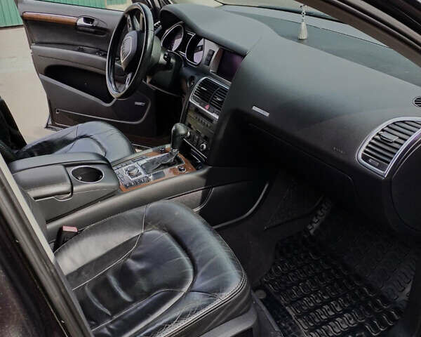 Черный Ауди Ку 7, объемом двигателя 4.16 л и пробегом 339 тыс. км за 9900 $, фото 6 на Automoto.ua