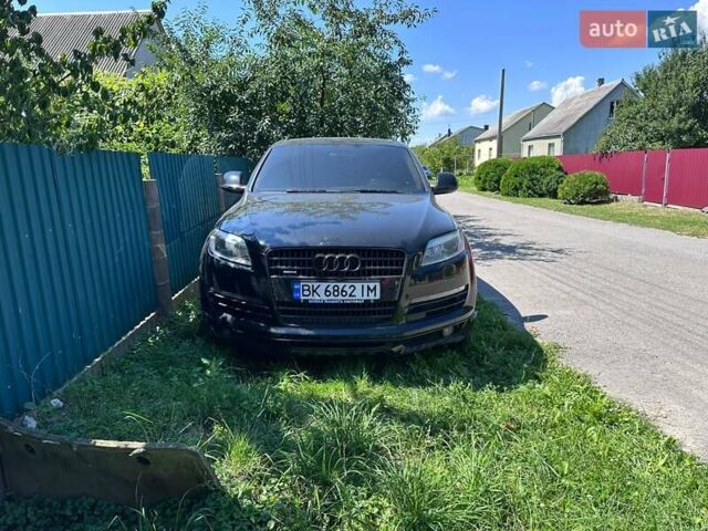 Черный Ауди Ку 7, объемом двигателя 3 л и пробегом 334 тыс. км за 10600 $, фото 1 на Automoto.ua