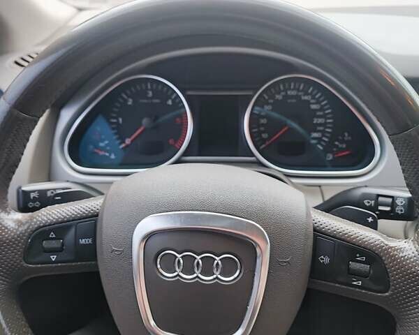 Чорний Ауді Ку 7, об'ємом двигуна 2.97 л та пробігом 398 тис. км за 10700 $, фото 7 на Automoto.ua