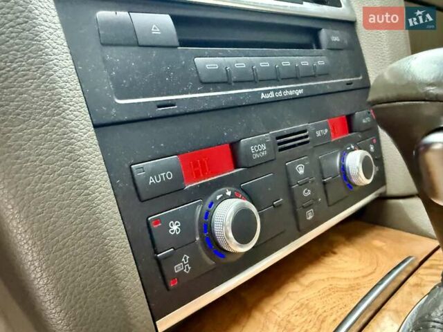 Черный Ауди Ку 7, объемом двигателя 4.2 л и пробегом 291 тыс. км за 9999 $, фото 43 на Automoto.ua