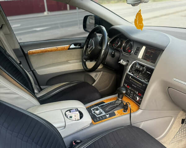 Черный Ауди Ку 7, объемом двигателя 3 л и пробегом 330 тыс. км за 12000 $, фото 8 на Automoto.ua