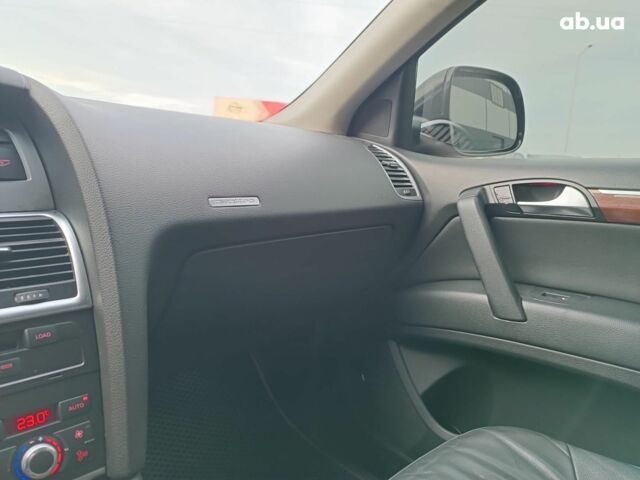 Чорний Ауді Ку 7, об'ємом двигуна 4.2 л та пробігом 220 тис. км за 7000 $, фото 29 на Automoto.ua