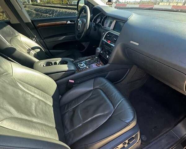 Черный Ауди Ку 7, объемом двигателя 0 л и пробегом 230 тыс. км за 9000 $, фото 15 на Automoto.ua