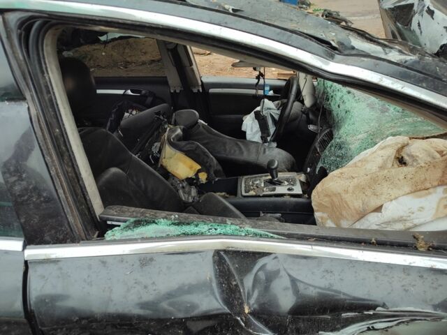 Черный Ауди Ку 7, объемом двигателя 0 л и пробегом 111 тыс. км за 1999 $, фото 3 на Automoto.ua