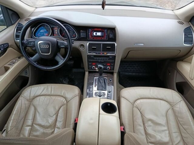 Черный Ауди Ку 7, объемом двигателя 3 л и пробегом 310 тыс. км за 5950 $, фото 9 на Automoto.ua