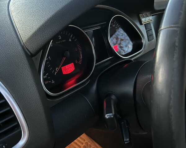 Чорний Ауді Ку 7, об'ємом двигуна 2.97 л та пробігом 230 тис. км за 10700 $, фото 24 на Automoto.ua