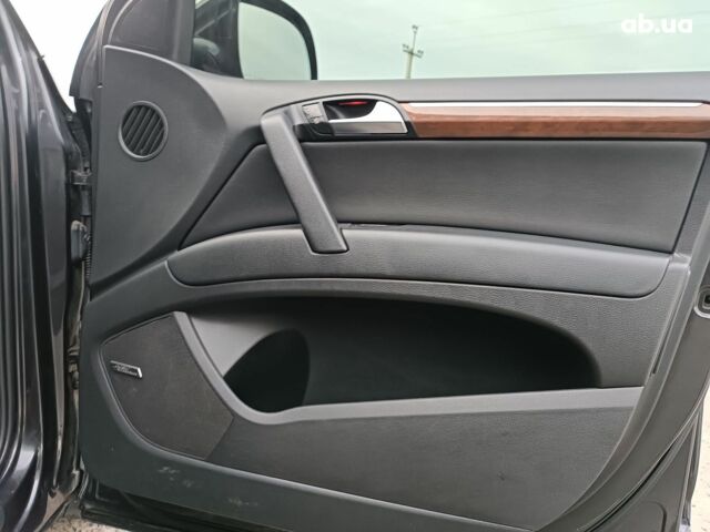 Чорний Ауді Ку 7, об'ємом двигуна 4.2 л та пробігом 220 тис. км за 7000 $, фото 44 на Automoto.ua