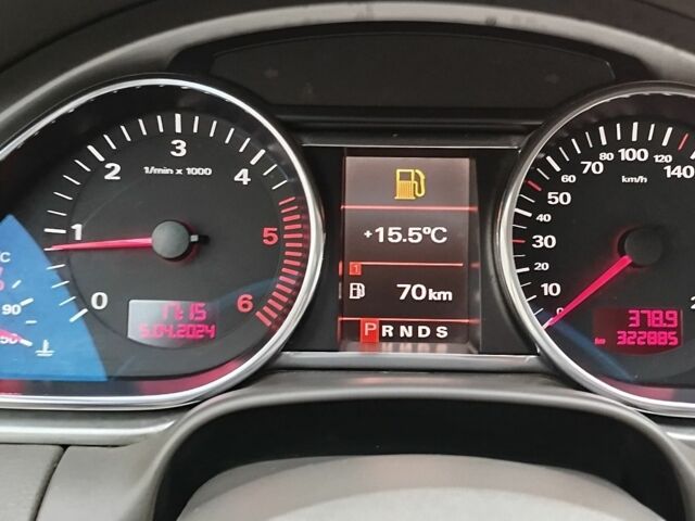 Черный Ауди Ку 7, объемом двигателя 3 л и пробегом 340 тыс. км за 10000 $, фото 6 на Automoto.ua