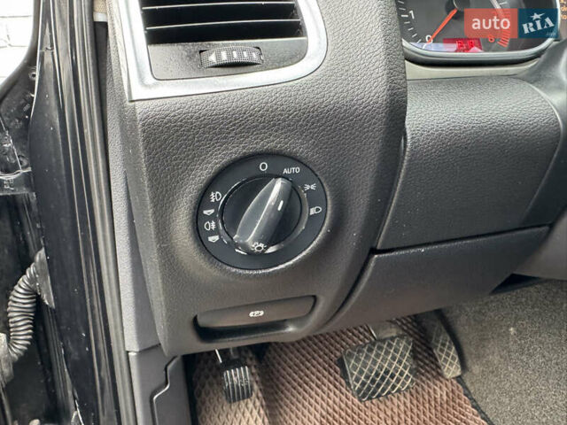 Чорний Ауді Ку 7, об'ємом двигуна 4.2 л та пробігом 335 тис. км за 10599 $, фото 33 на Automoto.ua