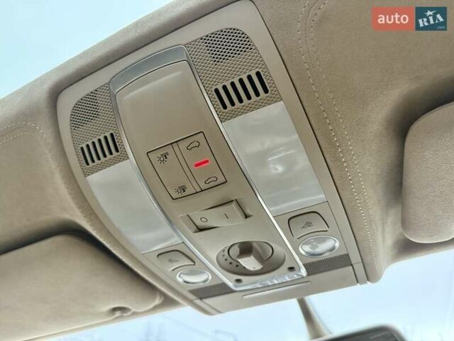 Черный Ауди Ку 7, объемом двигателя 4.2 л и пробегом 291 тыс. км за 9999 $, фото 58 на Automoto.ua