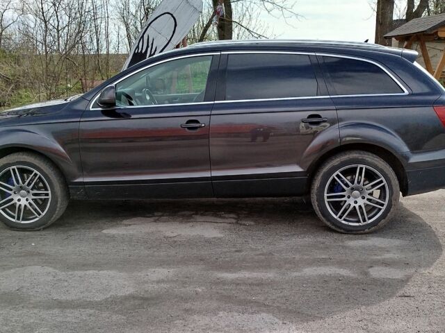 Черный Ауди Ку 7, объемом двигателя 3 л и пробегом 340 тыс. км за 10000 $, фото 3 на Automoto.ua