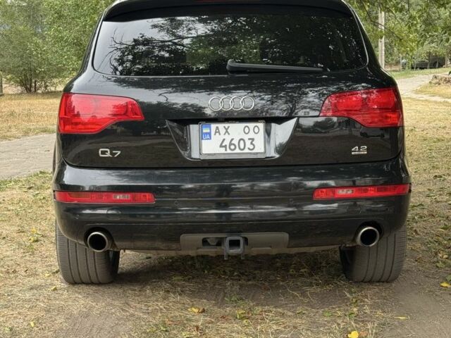 Черный Ауди Ку 7, объемом двигателя 4.2 л и пробегом 176 тыс. км за 10000 $, фото 2 на Automoto.ua