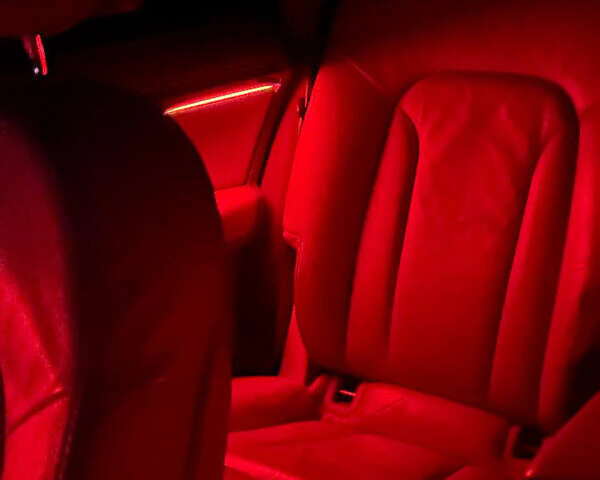 Черный Ауди Ку 7, объемом двигателя 4.16 л и пробегом 279 тыс. км за 10000 $, фото 7 на Automoto.ua