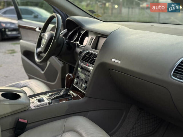 Черный Ауди Ку 7, объемом двигателя 3.6 л и пробегом 290 тыс. км за 9999 $, фото 24 на Automoto.ua