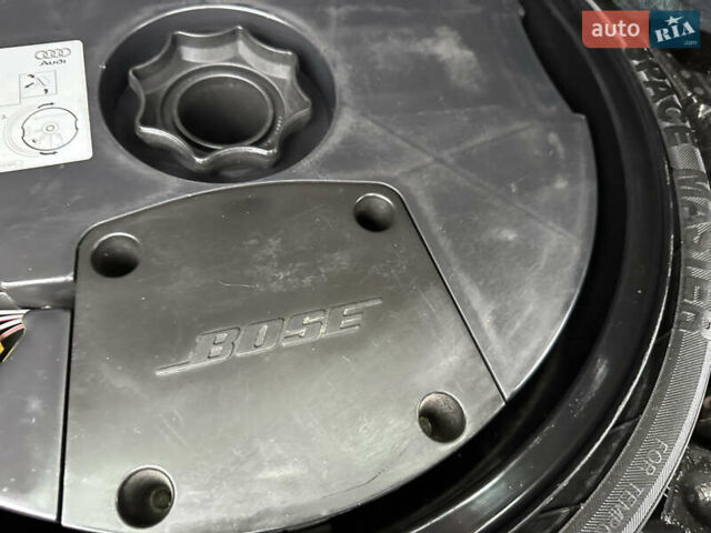 Черный Ауди Ку 7, объемом двигателя 3 л и пробегом 351 тыс. км за 12399 $, фото 124 на Automoto.ua