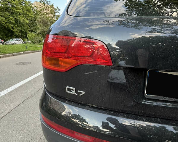 Черный Ауди Ку 7, объемом двигателя 4.16 л и пробегом 189 тыс. км за 10500 $, фото 22 на Automoto.ua