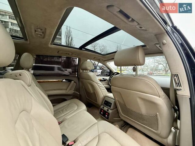 Черный Ауди Ку 7, объемом двигателя 4.2 л и пробегом 291 тыс. км за 9999 $, фото 68 на Automoto.ua