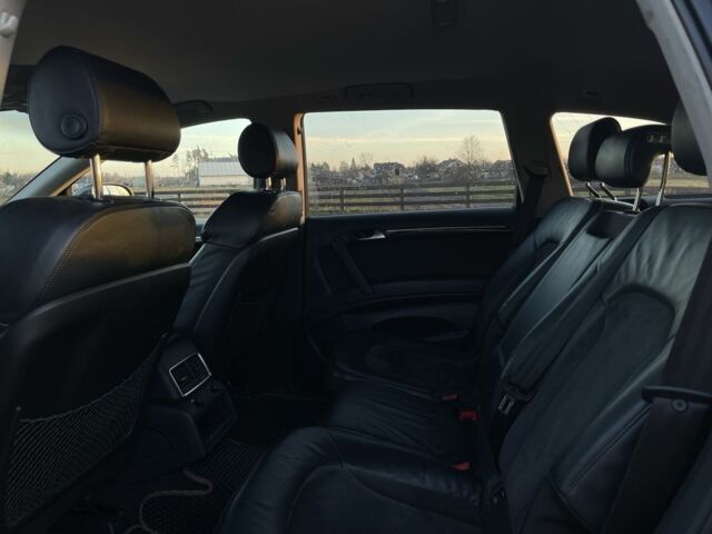 Черный Ауди Ку 7, объемом двигателя 4.2 л и пробегом 208 тыс. км за 7800 $, фото 5 на Automoto.ua