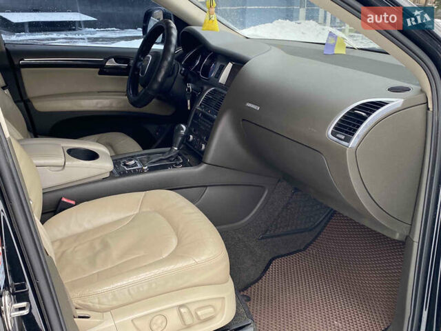 Черный Ауди Ку 7, объемом двигателя 4.2 л и пробегом 240 тыс. км за 11000 $, фото 5 на Automoto.ua