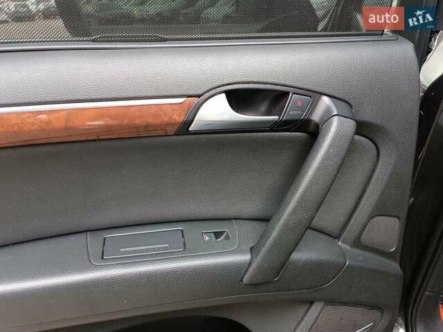 Чорний Ауді Ку 7, об'ємом двигуна 4.2 л та пробігом 220 тис. км за 10000 $, фото 34 на Automoto.ua