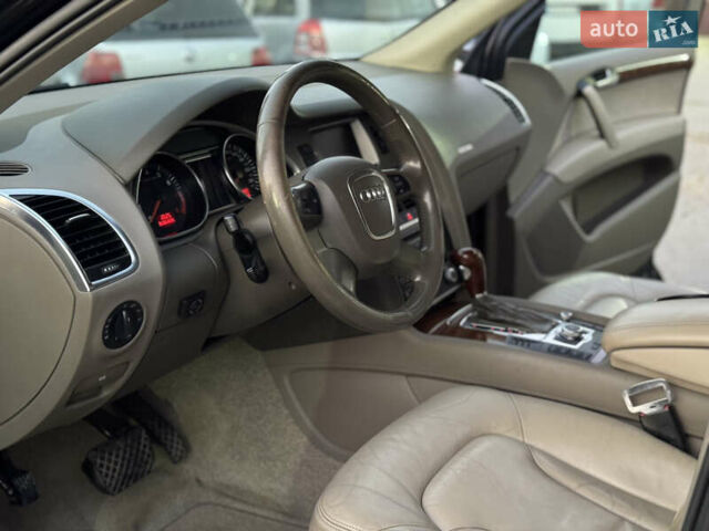 Черный Ауди Ку 7, объемом двигателя 3.6 л и пробегом 290 тыс. км за 9999 $, фото 21 на Automoto.ua