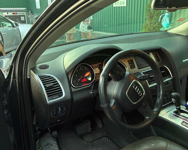 Чорний Ауді Ку 7, об'ємом двигуна 3 л та пробігом 268 тис. км за 11500 $, фото 10 на Automoto.ua