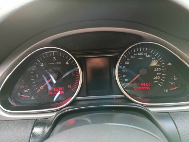 Черный Ауди Ку 7, объемом двигателя 3 л и пробегом 341 тыс. км за 12999 $, фото 8 на Automoto.ua