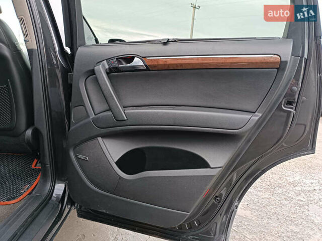 Чорний Ауді Ку 7, об'ємом двигуна 4.2 л та пробігом 220 тис. км за 10000 $, фото 39 на Automoto.ua