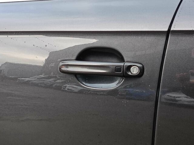 Чорний Ауді Ку 7, об'ємом двигуна 4.2 л та пробігом 220 тис. км за 10000 $, фото 17 на Automoto.ua