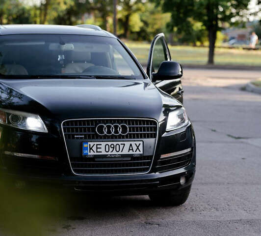 Черный Ауди Ку 7, объемом двигателя 4.16 л и пробегом 279 тыс. км за 10000 $, фото 2 на Automoto.ua