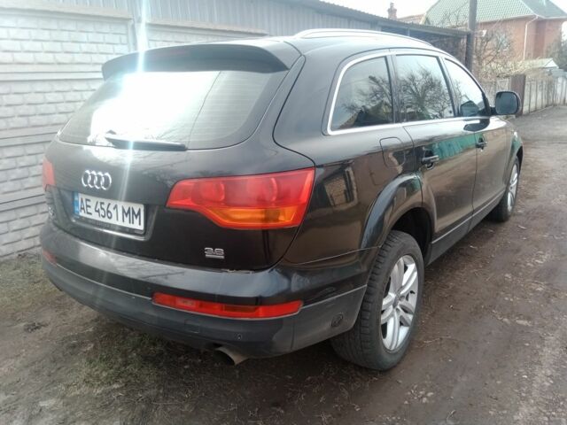 Черный Ауди Ку 7, объемом двигателя 3.6 л и пробегом 213 тыс. км за 11000 $, фото 1 на Automoto.ua