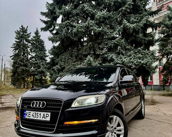 Черный Ауди Ку 7, объемом двигателя 3.6 л и пробегом 280 тыс. км за 11999 $, фото 1 на Automoto.ua