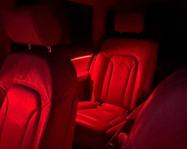 Черный Ауди Ку 7, объемом двигателя 4.16 л и пробегом 279 тыс. км за 10000 $, фото 6 на Automoto.ua