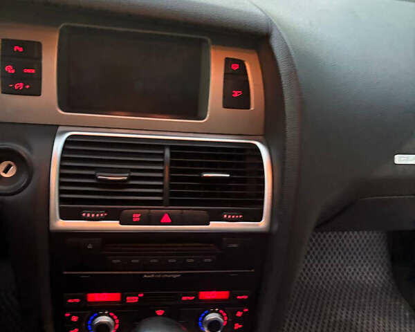 Чорний Ауді Ку 7, об'ємом двигуна 3 л та пробігом 268 тис. км за 11500 $, фото 16 на Automoto.ua