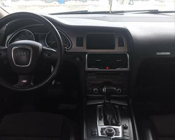 Чорний Ауді Ку 7, об'ємом двигуна 4.1 л та пробігом 380 тис. км за 13800 $, фото 2 на Automoto.ua