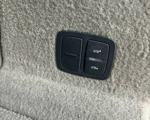 Черный Ауди Ку 7, объемом двигателя 4.16 л и пробегом 189 тыс. км за 10500 $, фото 14 на Automoto.ua